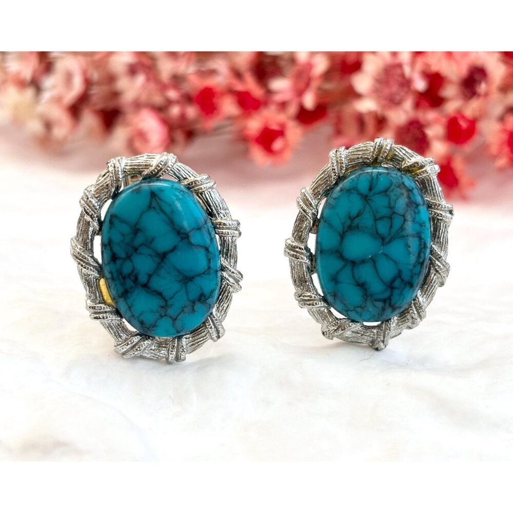 Faux Turquoise Silver Toned 80's Style Retro Oval Shaped Vintage Cuff Links